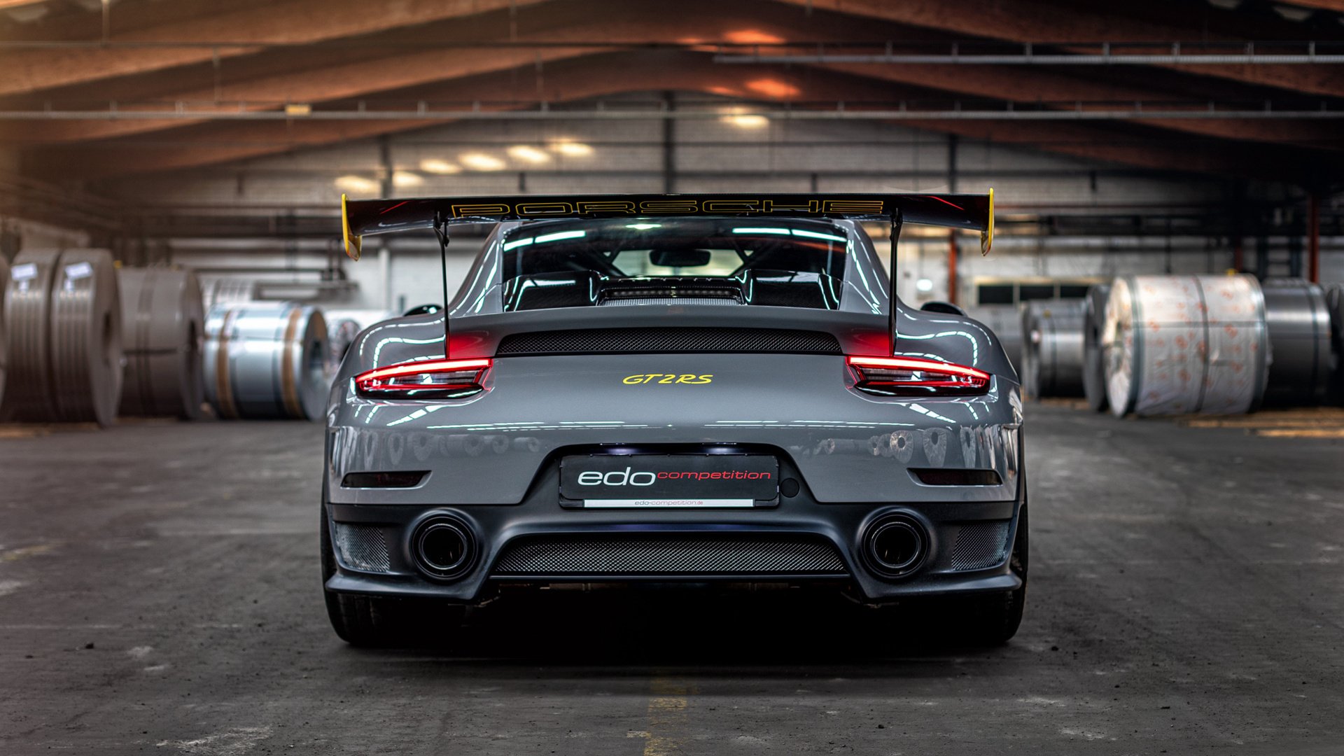 气候突变干扰场地状态裁判频繁暂停比赛确保安全,气候突变事件